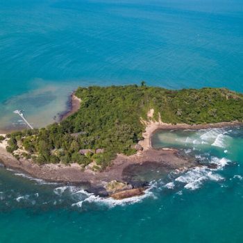 aerial-views-small-island-off-ko-samet-thailand_24899-1791